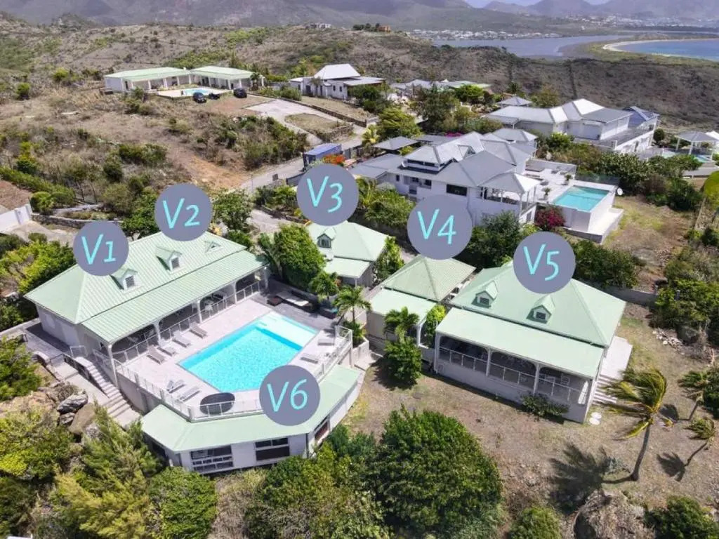 V1 V2 Dream panorama in Oyster Pond