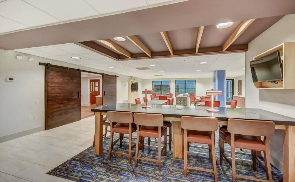 Holiday Inn Express & Suites Greenville Airport i85 by IHG