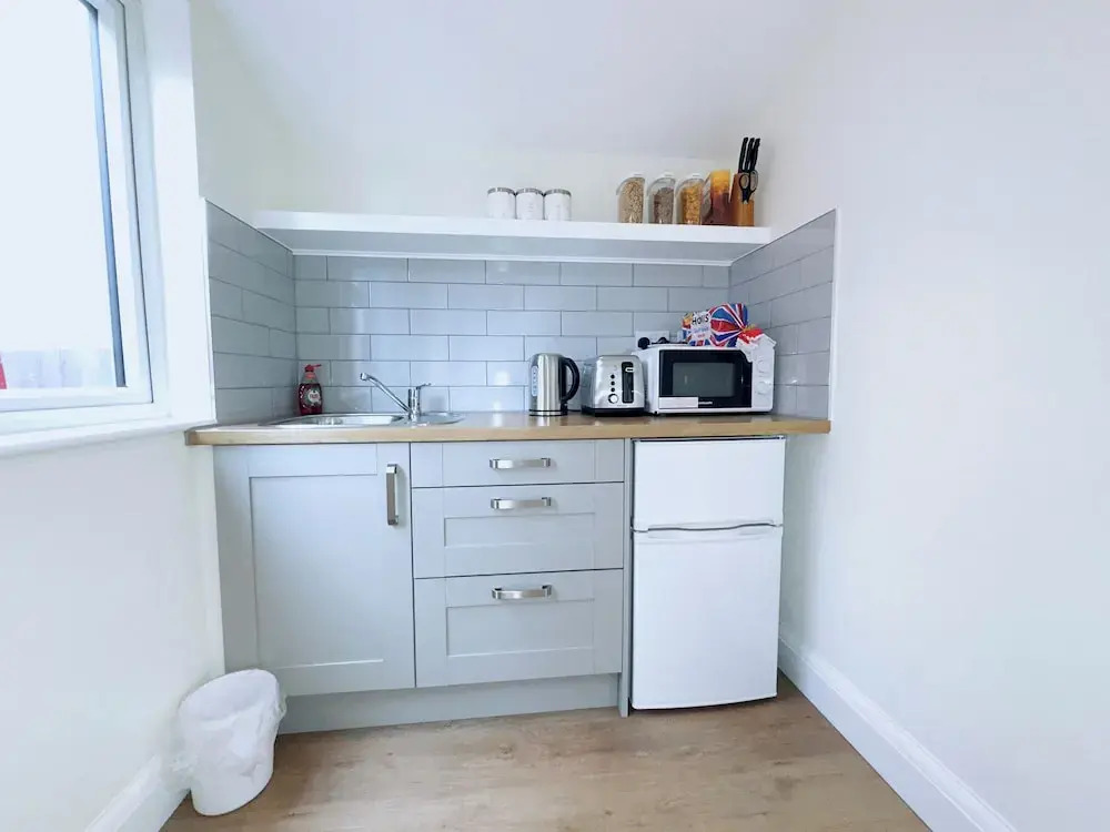 Refurb Private Suite - Wimbledon & Airport Access