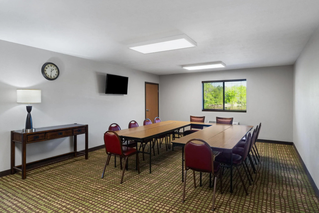 Baymont by Wyndham Oacoma