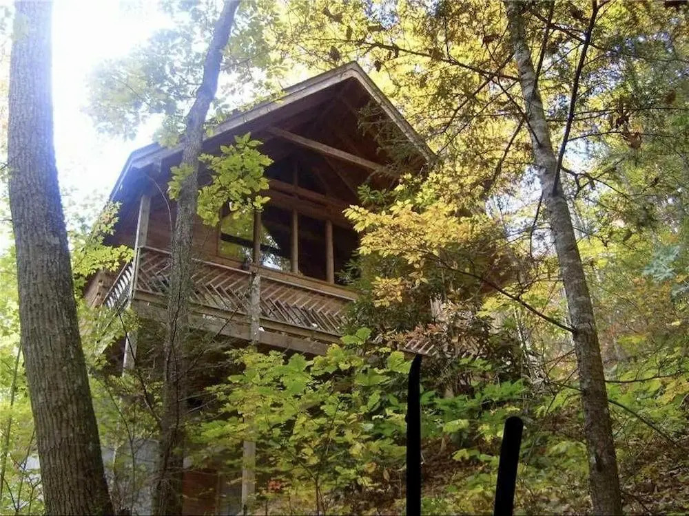 Above Ole Smokys Clouds - One Bedroom Cabin