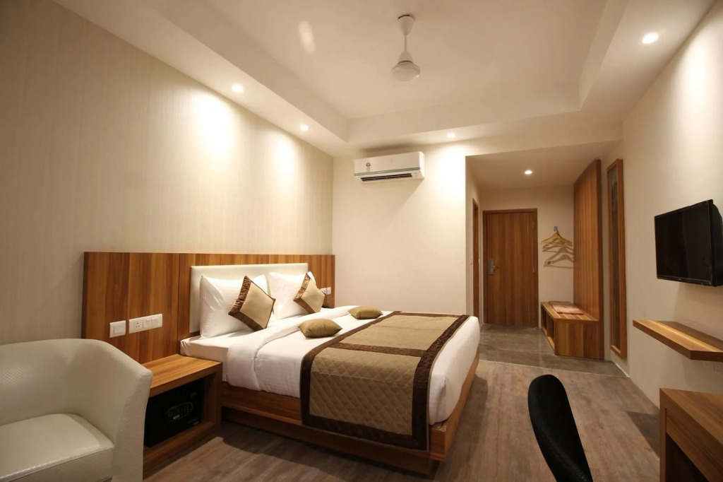 Hotel Le Roi Raipur at Raipur Railway Station