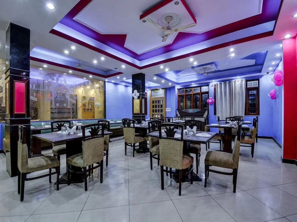 OYO 22110 Hotel Karni Palace