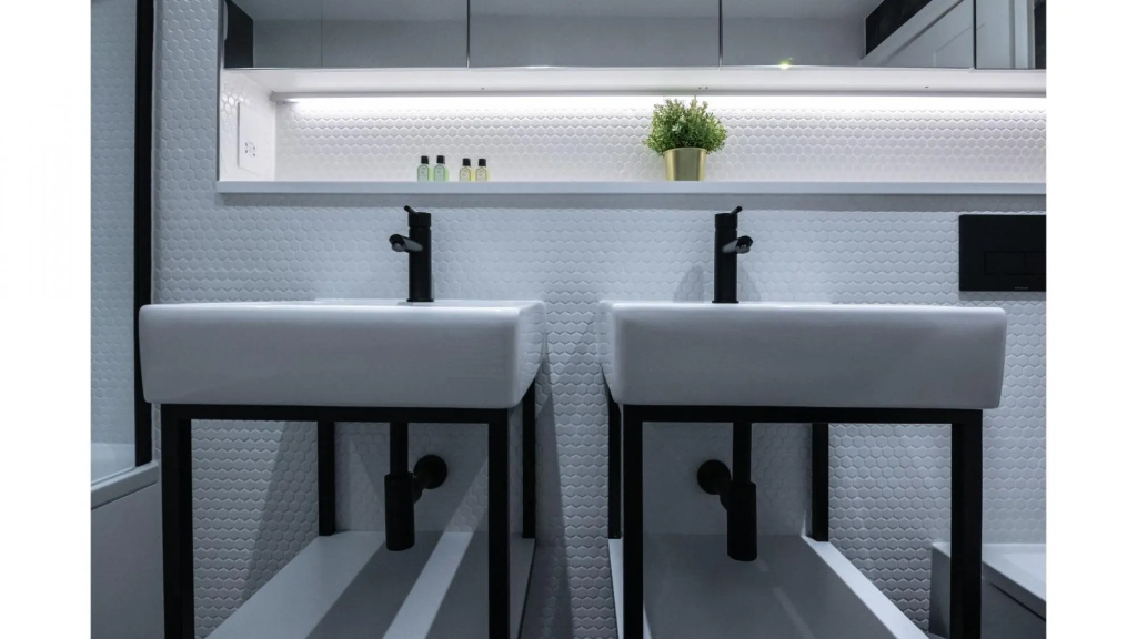 Royal Kensington Penthouse IX- 3 bed