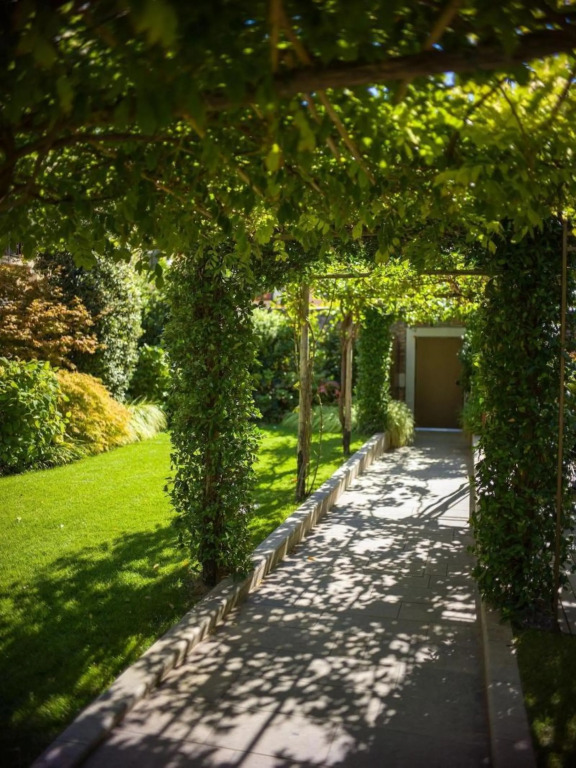 Madama Garden Retreat