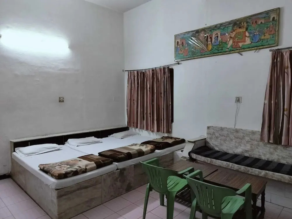 Hotel Rawat