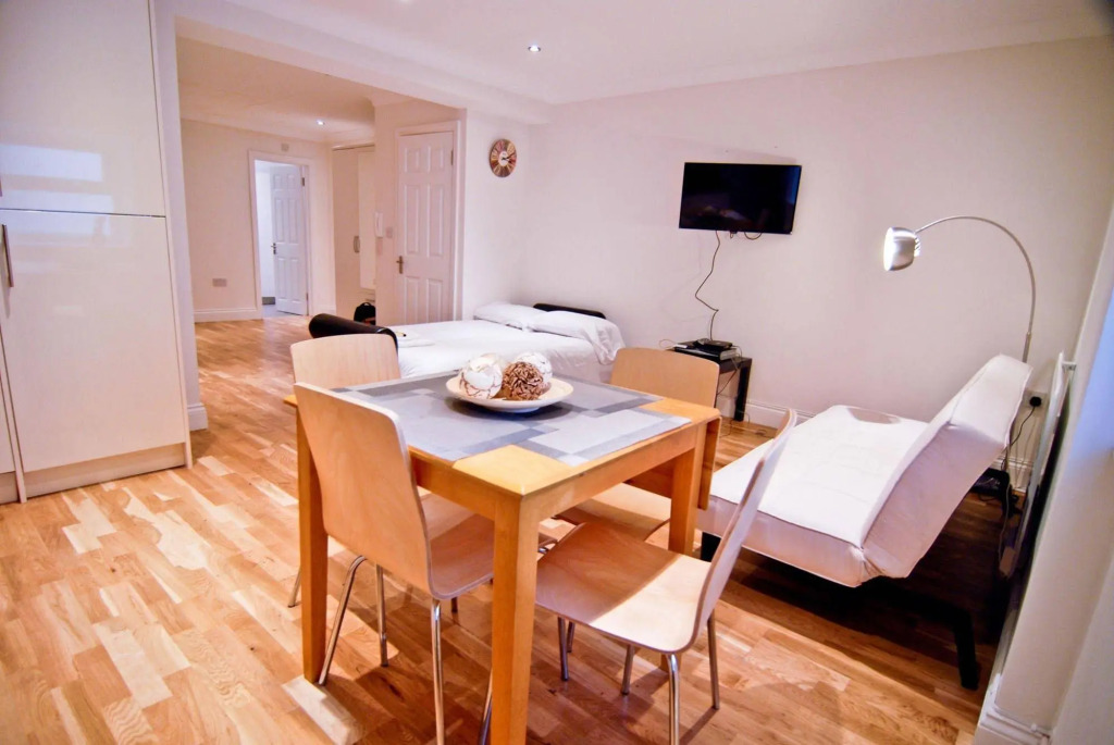 Riviera Apartments London