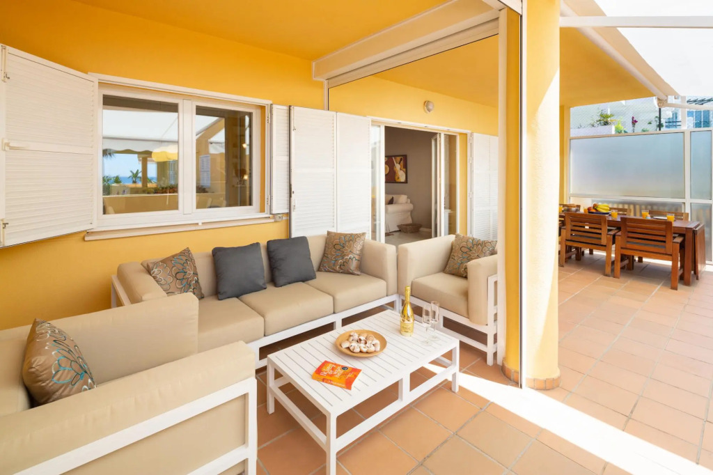 3 bedroom beachfront apartment La Cala de Mijas