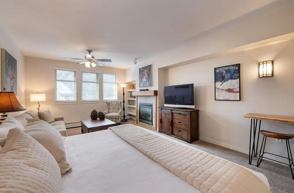 Premium Unit 4643- Fraser Crossing/founders Pointe Condo
