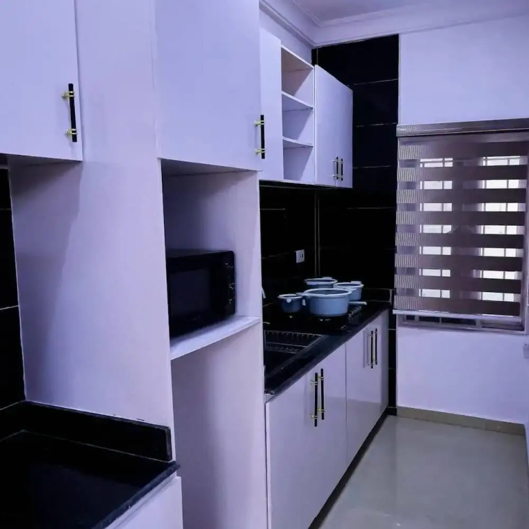 Purple Lavender Court Apartment