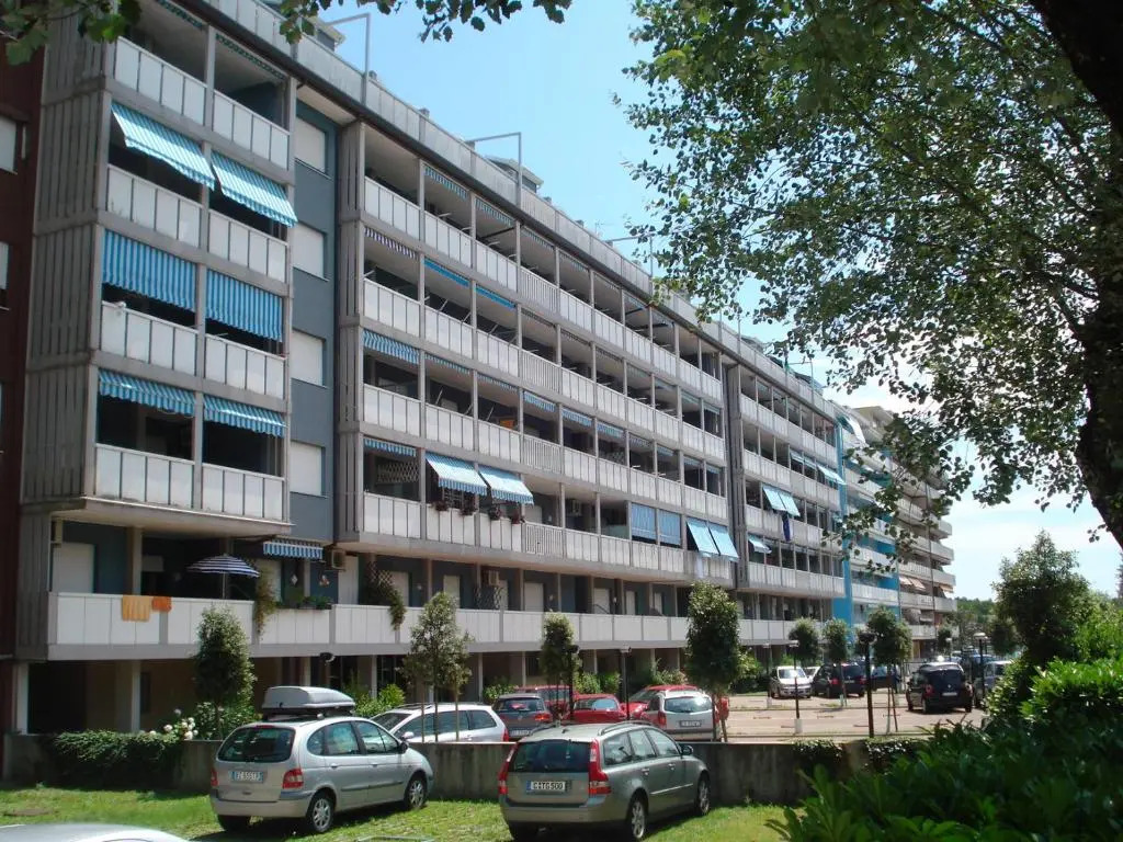 Bright Apartment With big Terrace for 5 People Near the Beach by Beahost Rentals