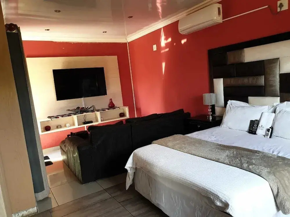 Thavhani Guest House