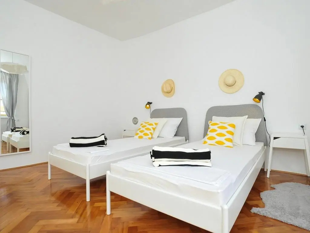 Apartment Tango