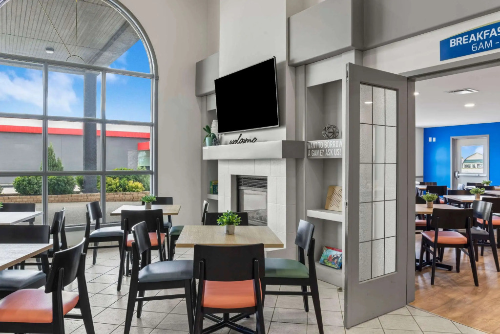 Days Inn by Wyndham Steinbach