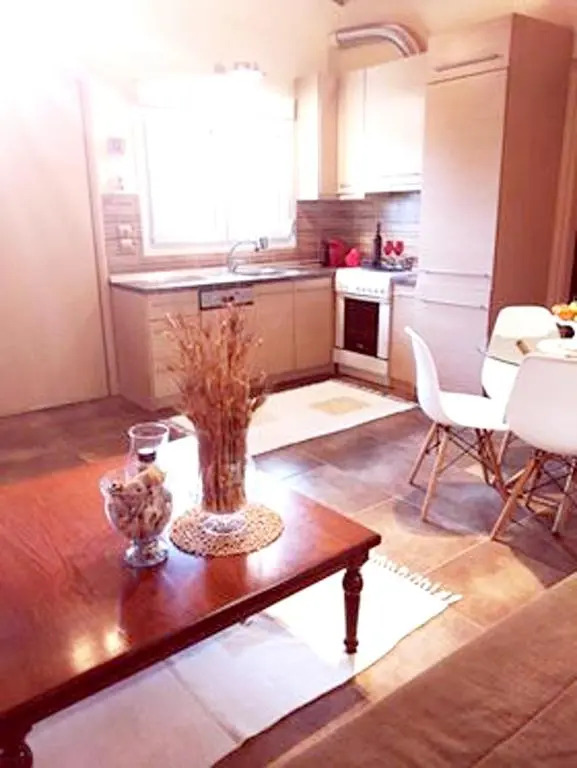2 bedrooms house with sea view enclosed garden and wifi at Potidee