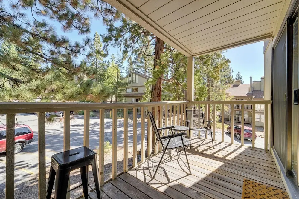 5 Mi to Northstar Skiing: 'bear Den' Home w/ Decks