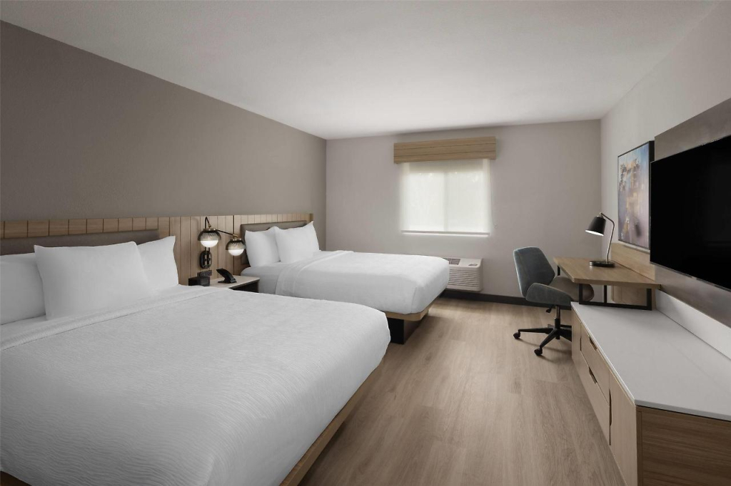 La Quinta Inn & Suites by Wyndham Greenville Woodruff Rd.