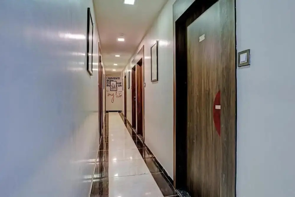 Hotel Blue Inn Residency