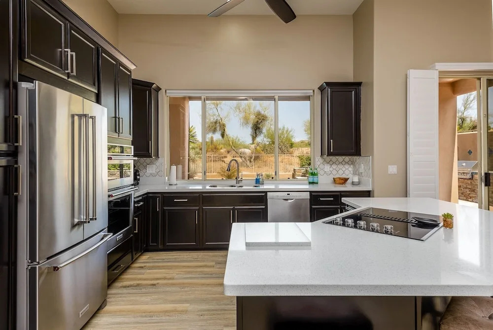 Casa Monument 3 Bedroom Home by RedAwning
