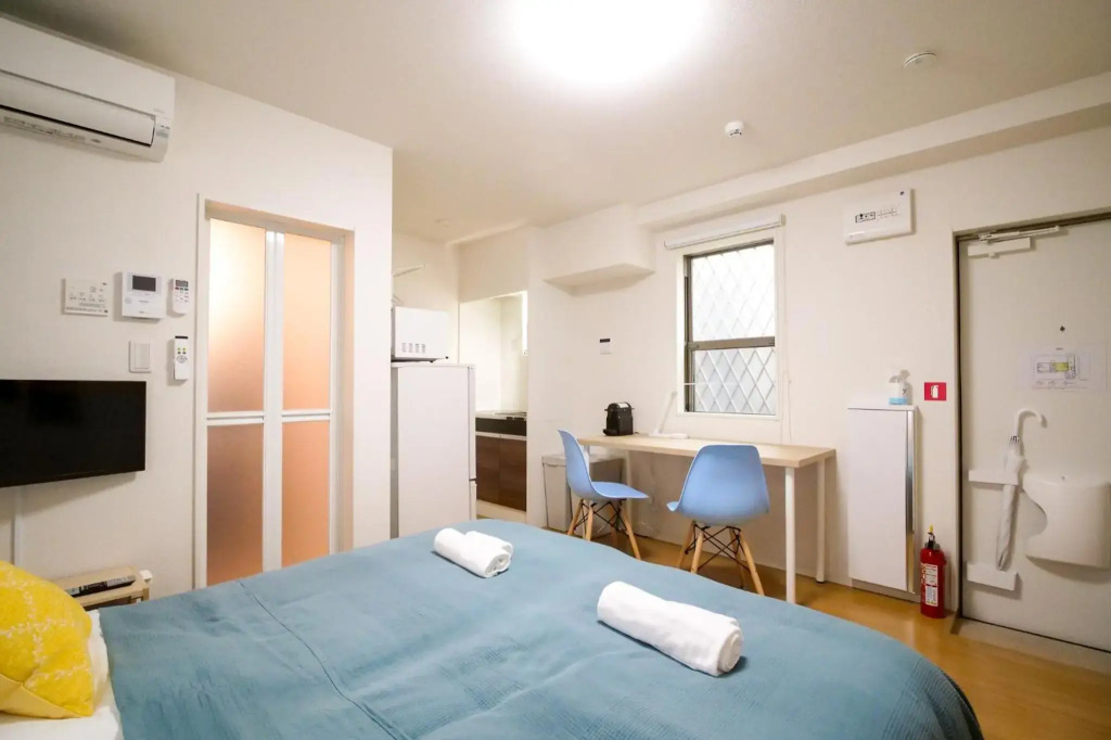 Triphome Tateishi New open/2 single beds/big table/300M WiFi