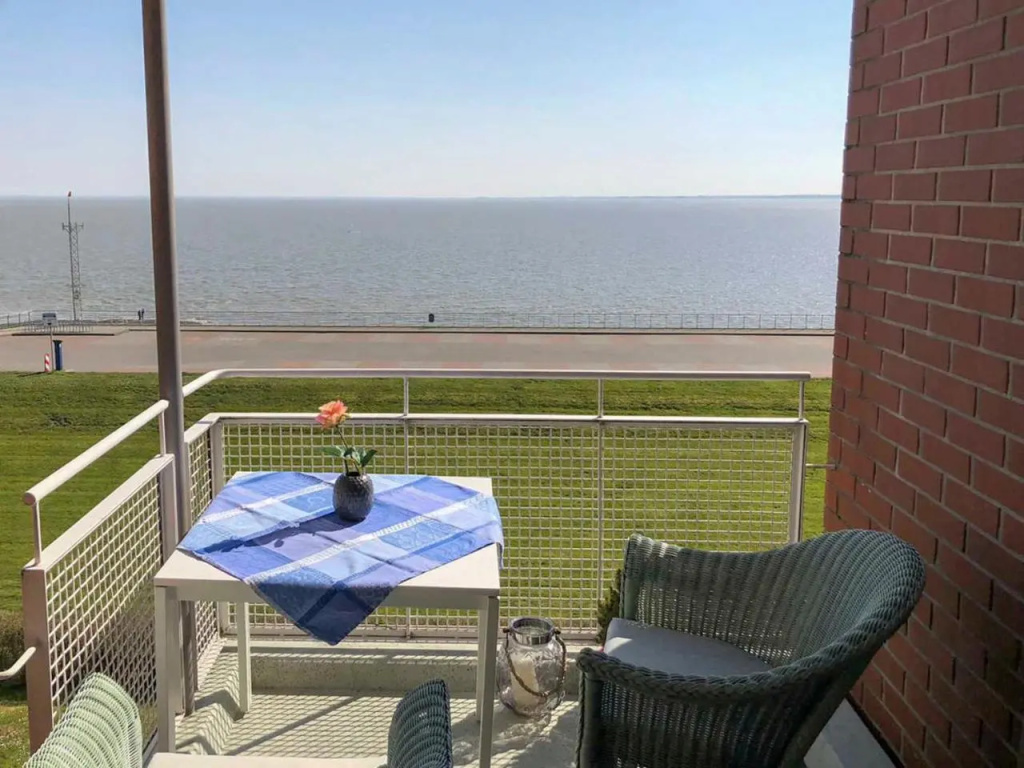 107-2 Neptun mit Meerblick