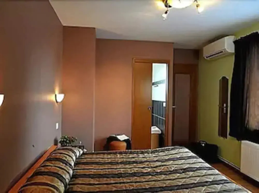 Logis Hotel Restaurant LEscapade