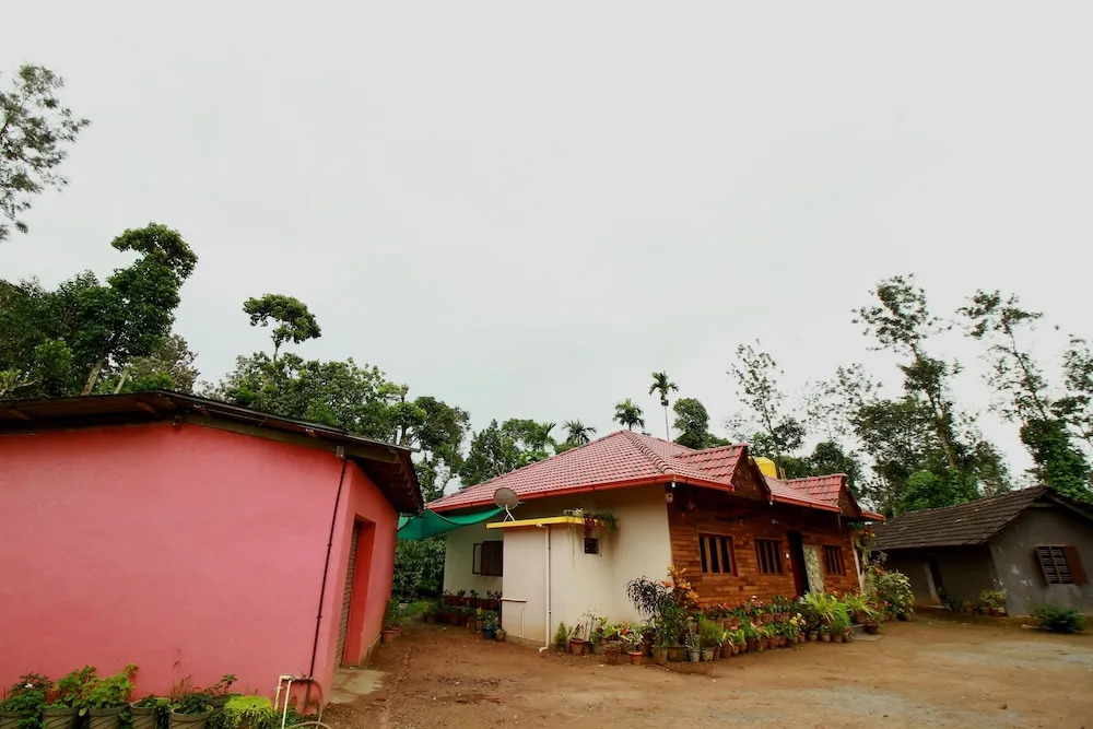 OYO 16451 Home Cozy Estate Stay madikeri