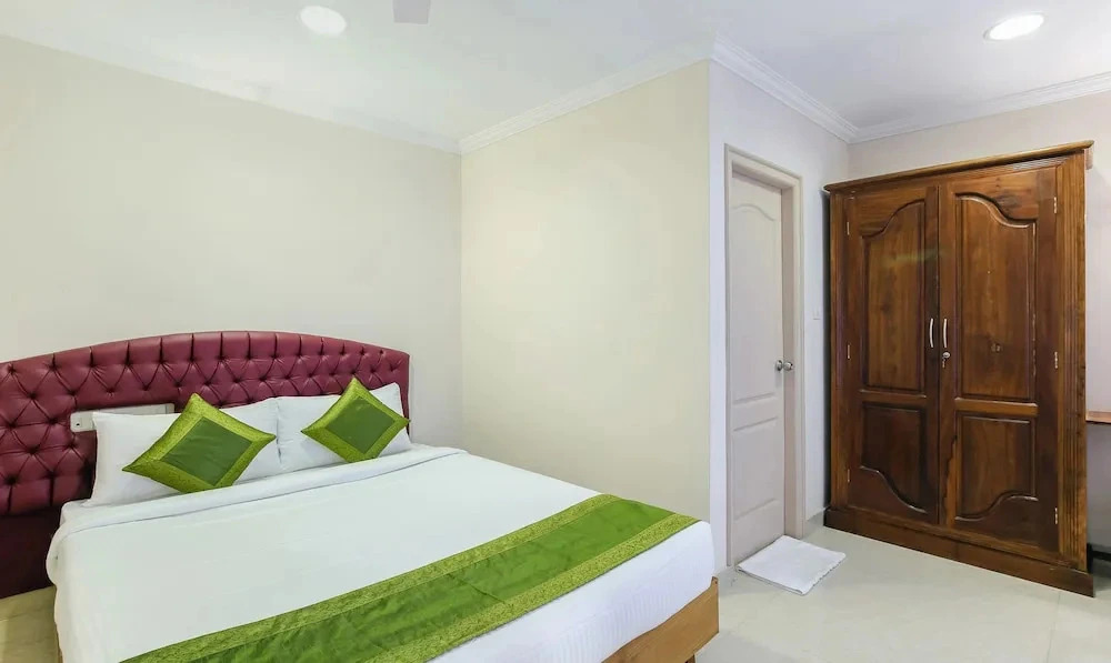 Treebo Royal Inn Trivandrum