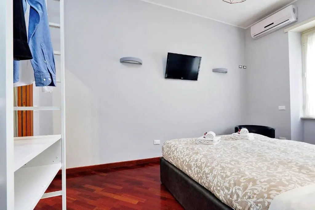 Sapphire Apartment