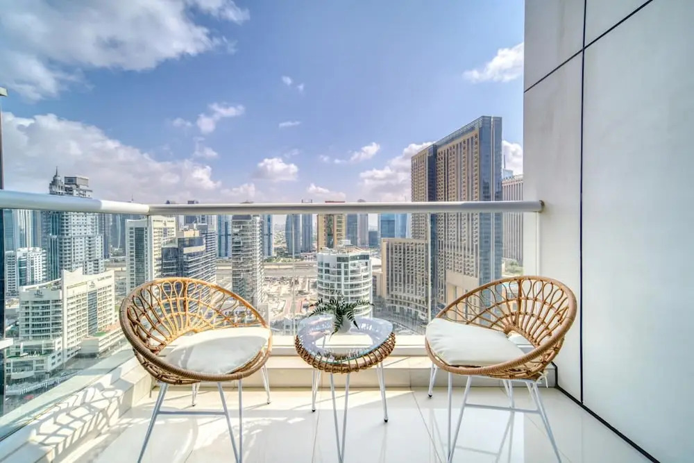 Premium 2BR Apt w Marina Views