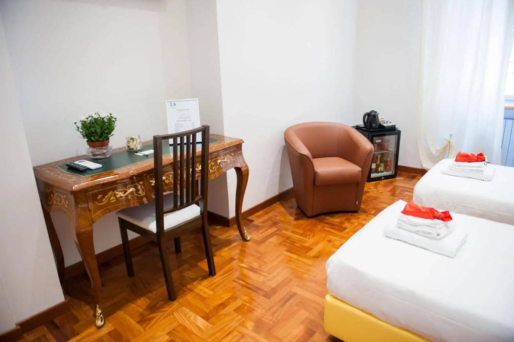Lh Royal Suites Terrace