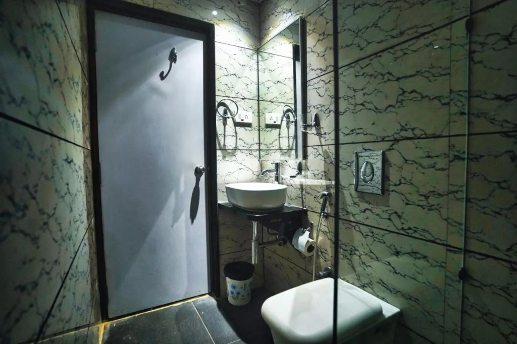 M Square Hotel