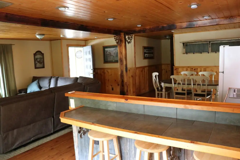 Lake View Lodge