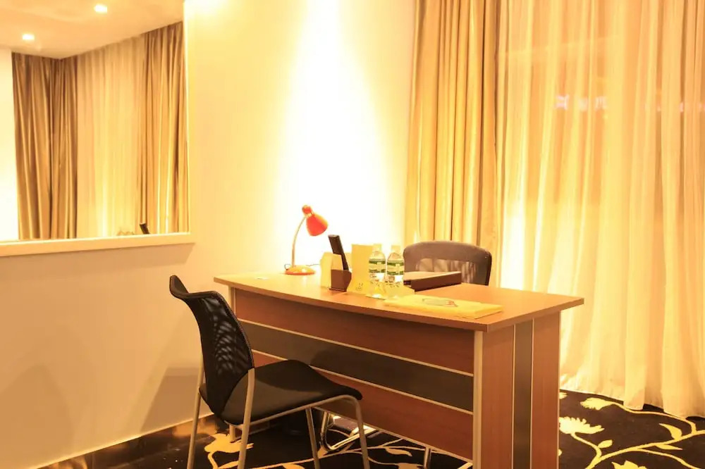 Shenghui Hotel