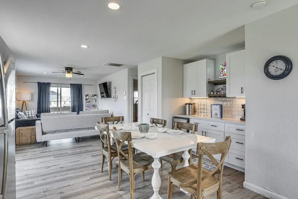 Walk to Sand: Surfside Beach Getaway w/ Deck