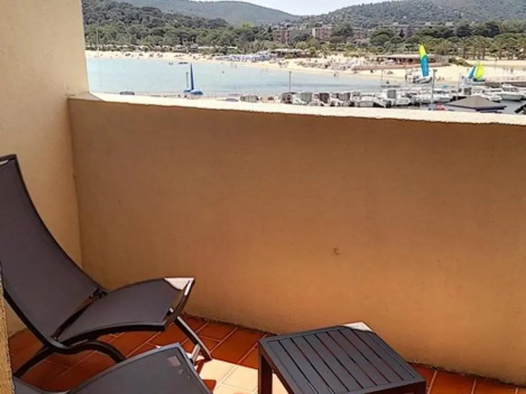 Appartement Bormes-les-Mimosas, 1 pièce, 2 personnes - FR-1-610-63