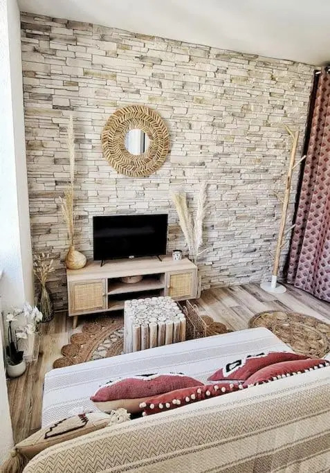 New #Boheme Chic# Pied De La Cité #2