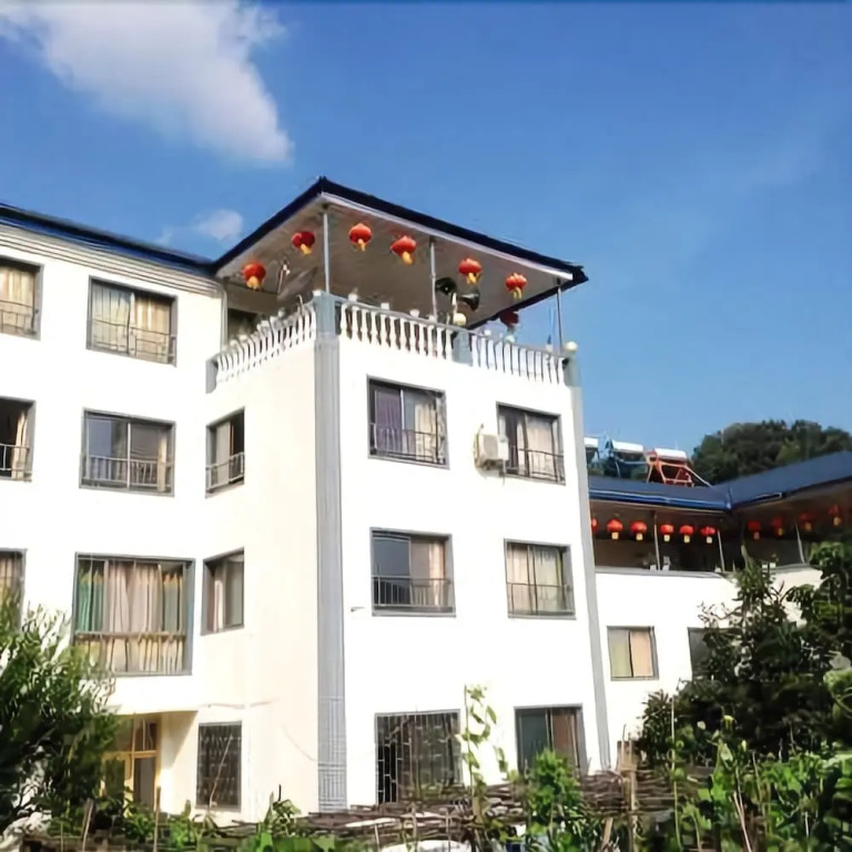Longjun Jiayuan Hotel