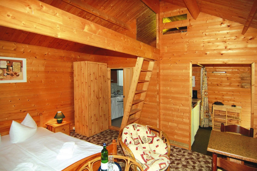 Log Cabin by Fahrsee With Lake Sauna