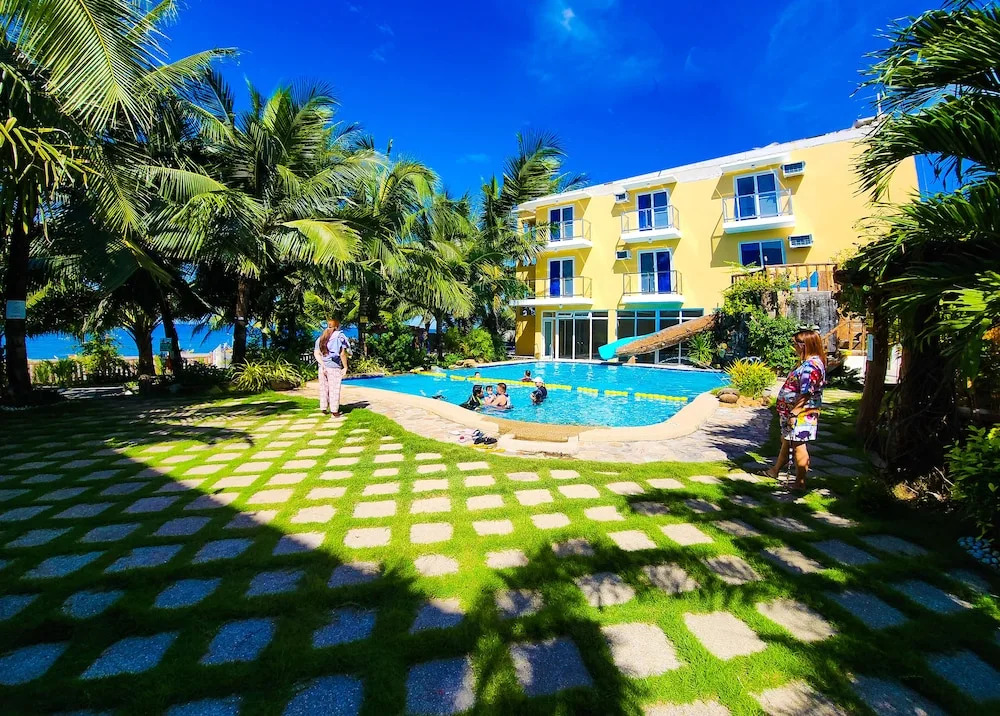 Crystal Shores Beach Resort powered by Cocotel