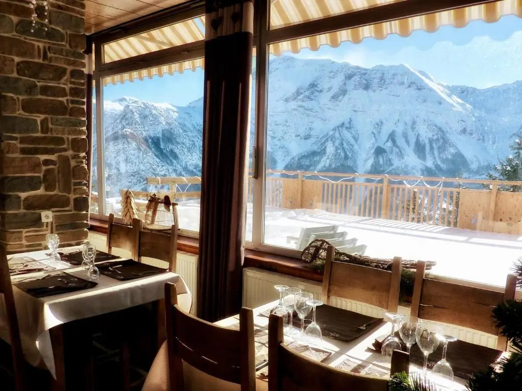 Hotels Les Catrems & Le Montagnou