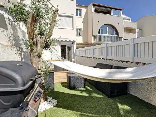 studio rez de jardin a 900 m de la plage