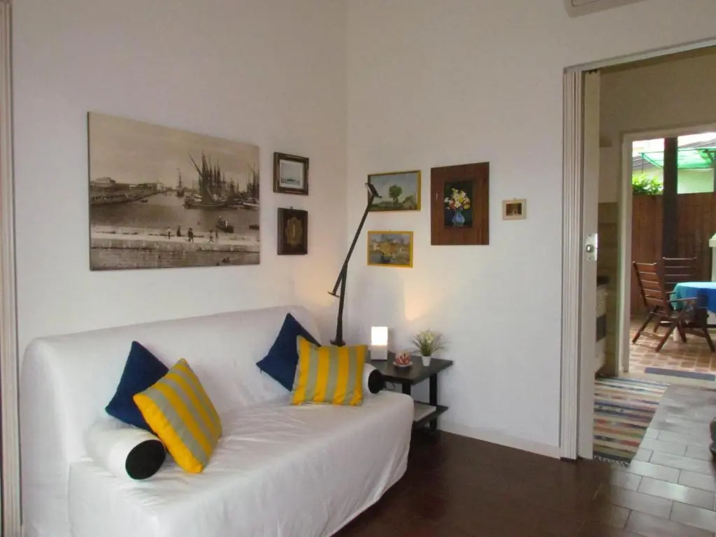 Lovely villa with spacious garden
