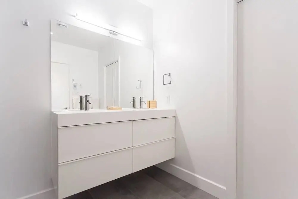 LiV MTL Soho Spacious Rooftop Suites for Groups Near Downtown Montreal