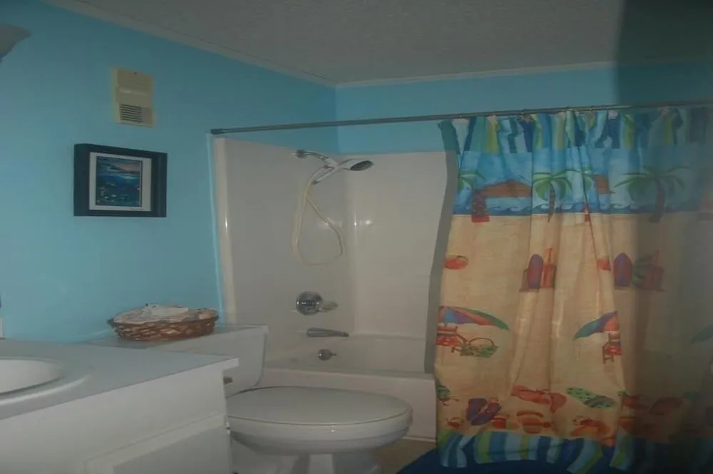 Crescent Beach Villas, Villa 207 - 2 Br Condo