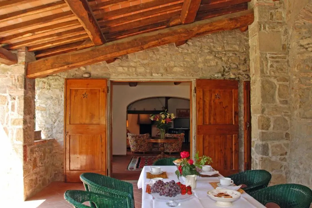 Pozza di Volpaia by Salogi Villas