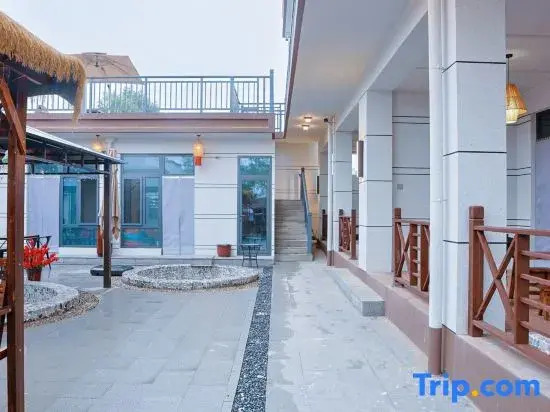 Xinzhou Benshuilange Wenquan Homestay (Qicun)