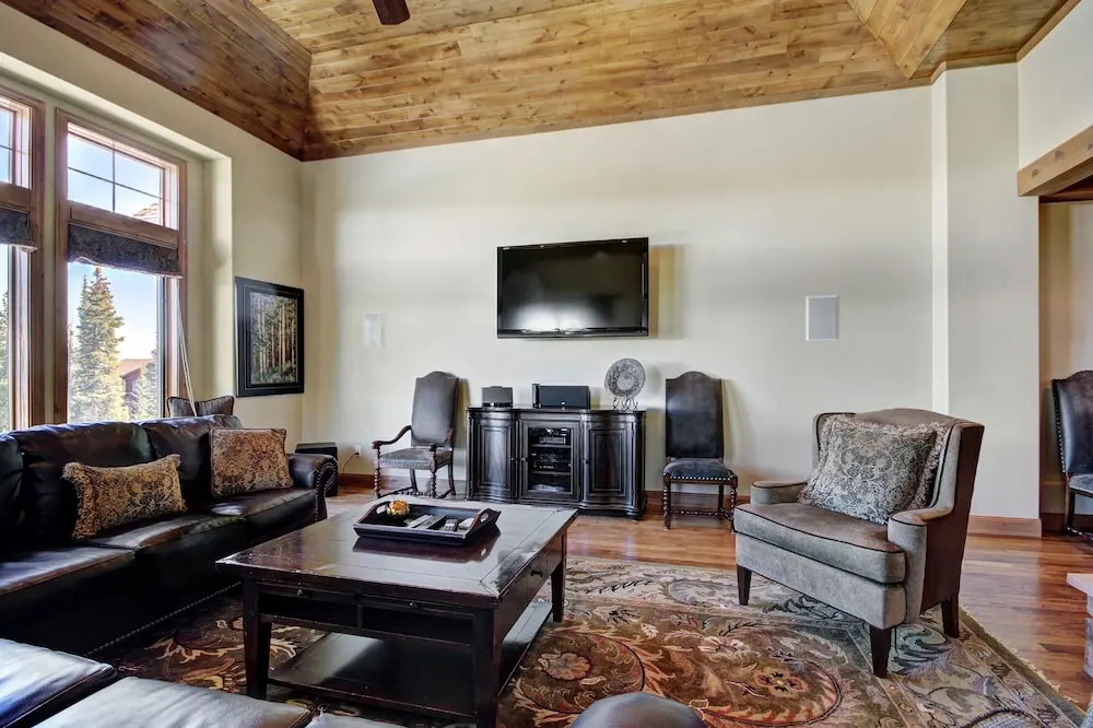 Lofty Fox Villa Townhouse