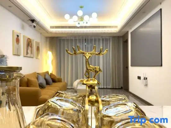 Qianzhan Homestay (Kunming Dian Chi Exhibition Center)
