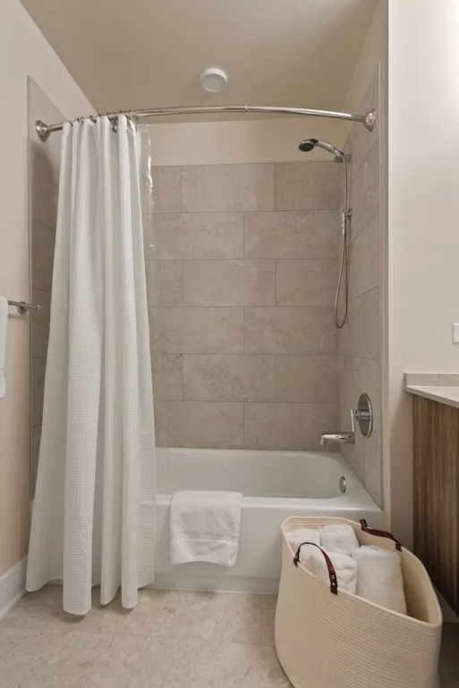 West Loop High-end 2BR Walkable City Views